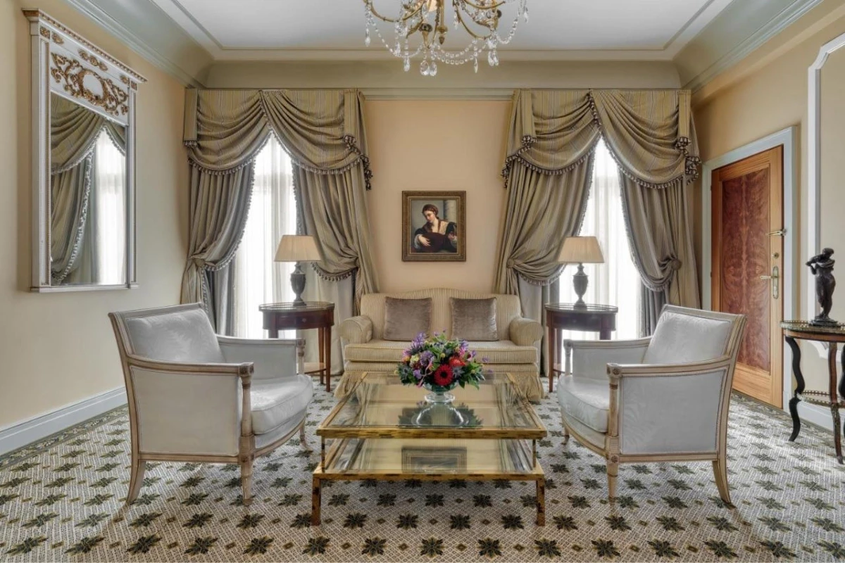 Hotel Grande Bretagne, a Luxury Collection Hotel