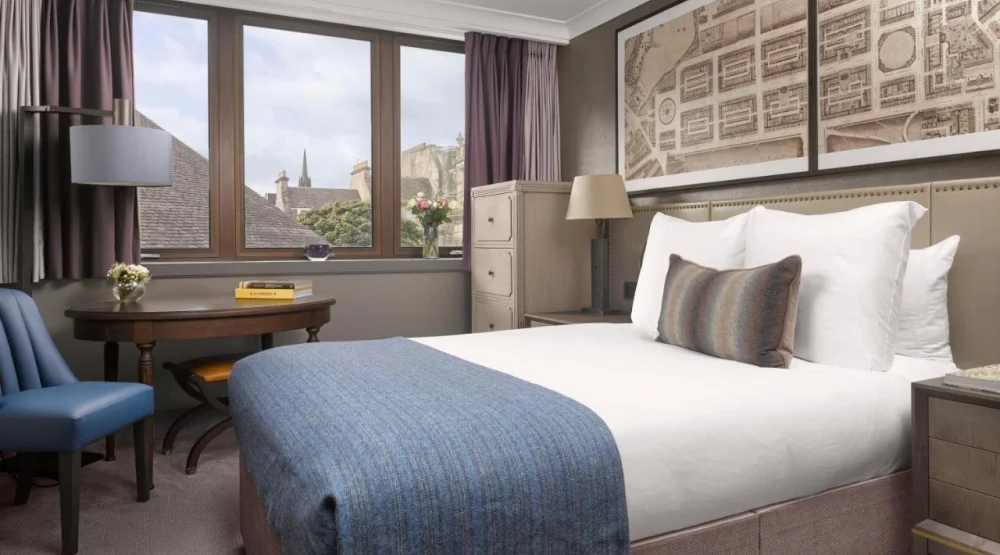 Cozy Double Room at Intercontinental Edinburgh The George
