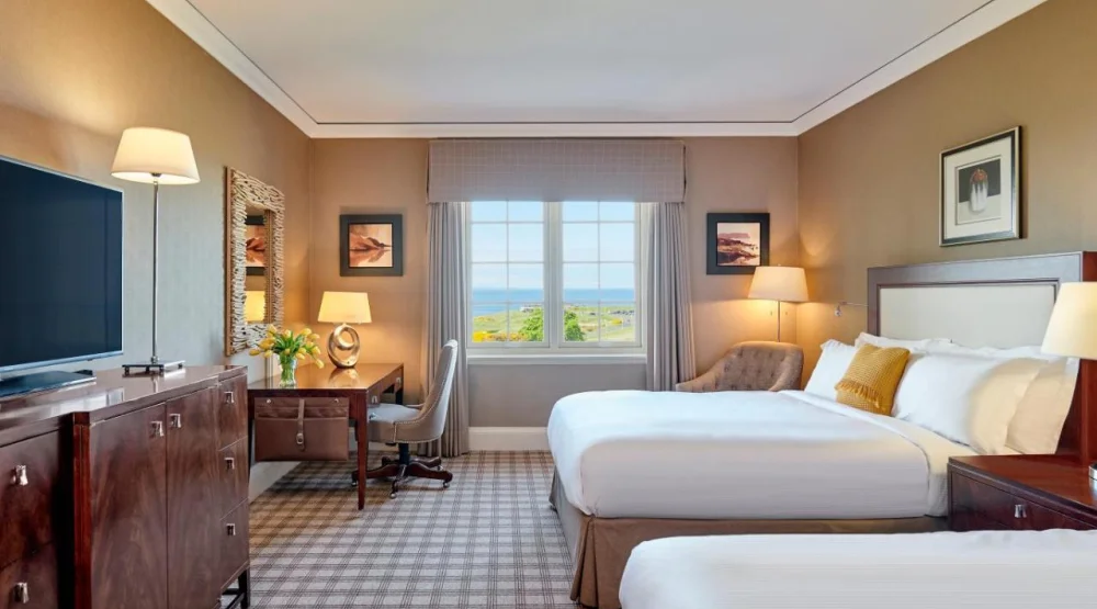 Deluxe Double Room with Sea View at Fairmont St Andrews