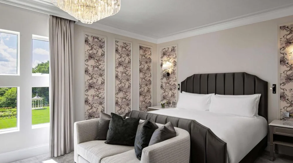 Luxury Two Bedroom Corner Suite at Fairmont Windsor Park