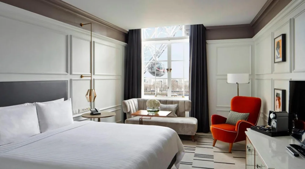 King Room with River View at London Marriott Hotel County Hall